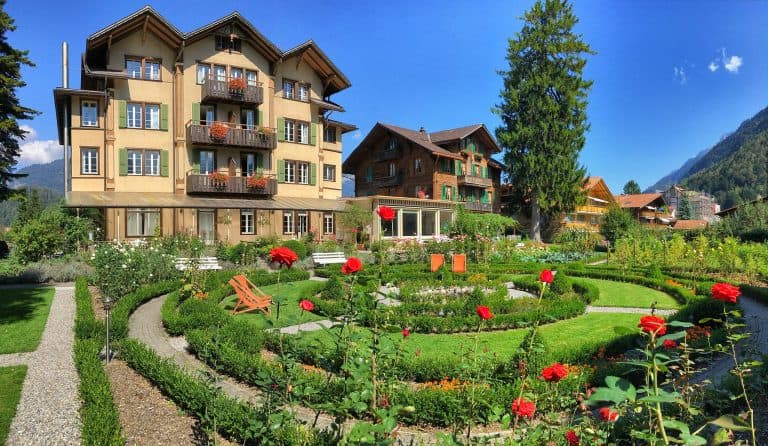 Onderneming in die Kollig: Alpenrose Hotel and Gardens