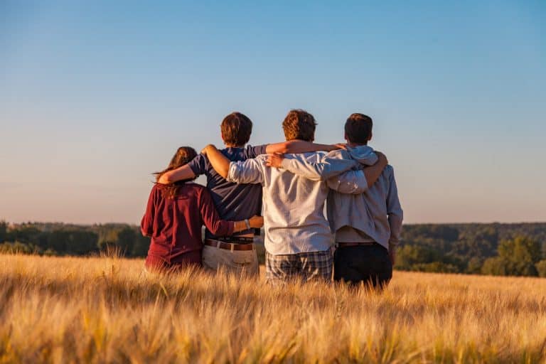 Ses redes waarom jy bande moet smee met Suid-Afrikaners, selfs in jou nuwe gasheerland