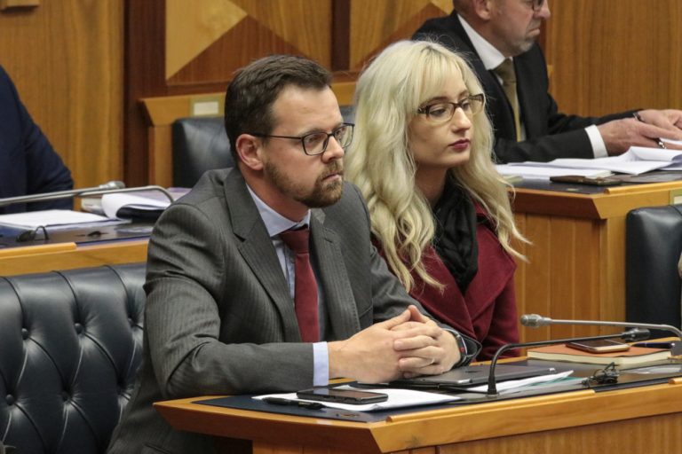 AfriForum kap onteiening sonder vergoeding in parlement