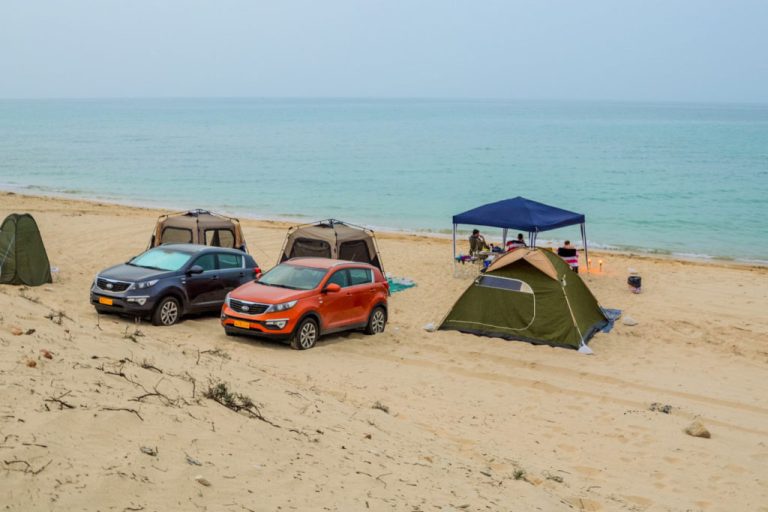 Beach camping – Al Sifah