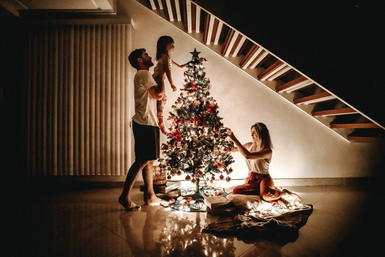 How do South Africans abroad celebrate Christmas?