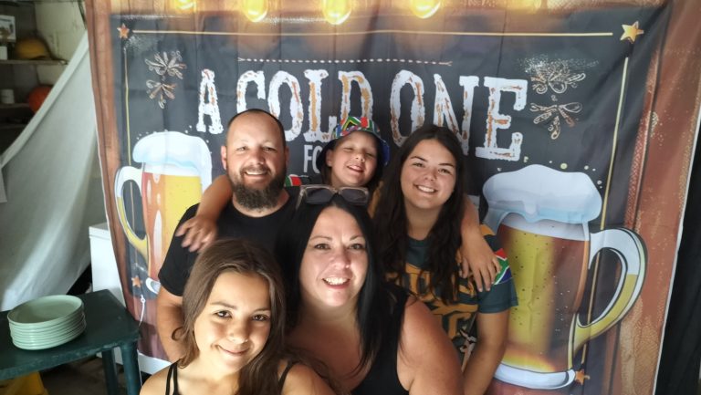 Uit en tuis: ’n e-pos uit Greymouth, Nieu-Seeland