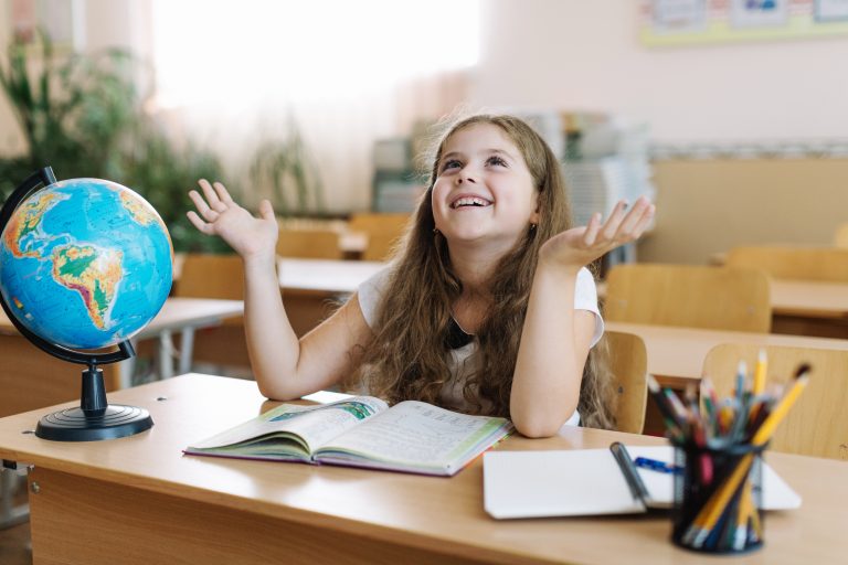 Hoe moedertaal kinders se selfvertroue bou