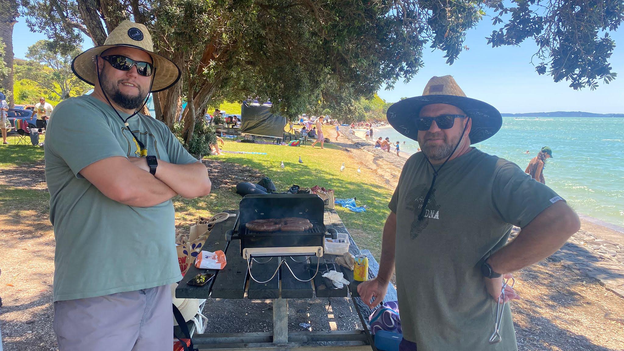 Uit en tuis: ’n e-pos uit Pukekohe, Nieu-Seeland